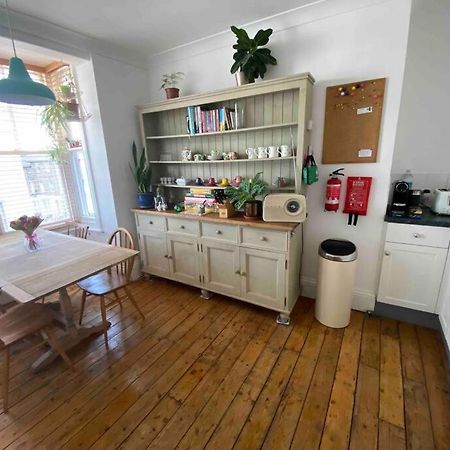 Herne Bay Central - 2 Minutes From Beach Apartment Buitenkant foto