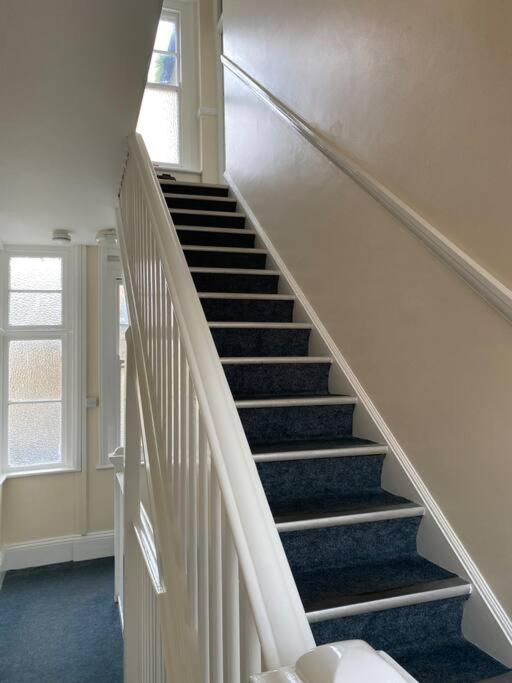 Herne Bay Central - 2 Minutes From Beach Apartment Buitenkant foto
