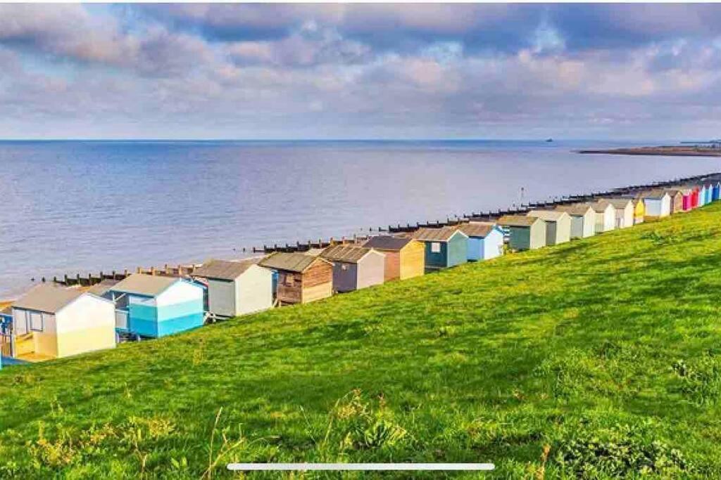Herne Bay Central - 2 Minutes From Beach Apartment Buitenkant foto